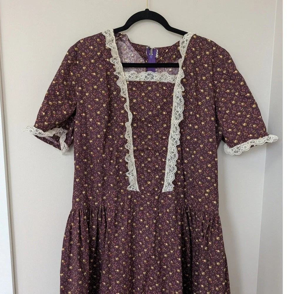 Vintage Plum Floral Calico Prairie Midi Dress Lace Trim Cottagecore XL Handmade - Picture 4 of 14